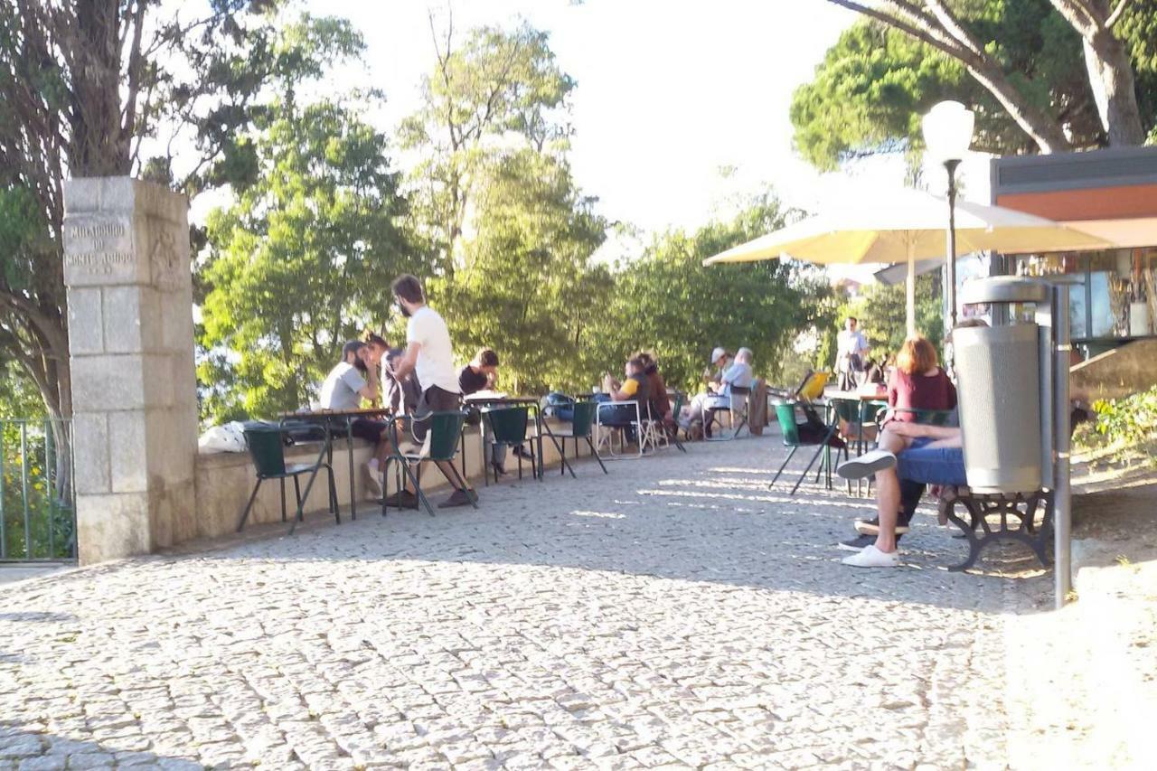 Sunny Orange Garden Apartment In Central Lisbon Luaran gambar